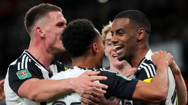 更展现了他 更展现了他